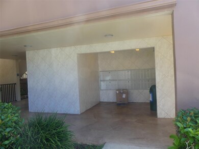 10657 W Clairmont Cir unit 306, Tamarac, FL 33321 - photo 6