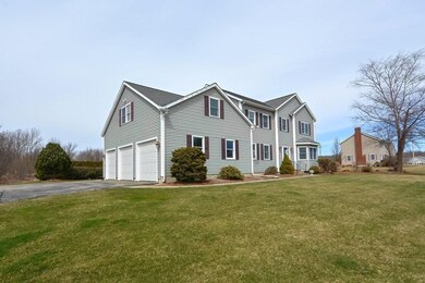 752 Stafford St, Rochdale, MA 01542 - photo 4