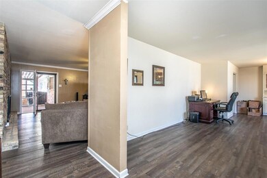 503 Melody Ln, Gainesville, TX 76240 - photo 3