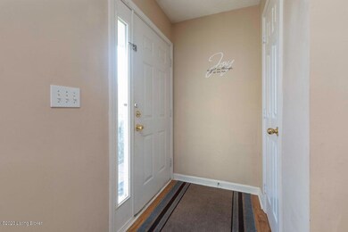 8334 Grand Trevi Dr, Louisville, KY 40228 - photo 6