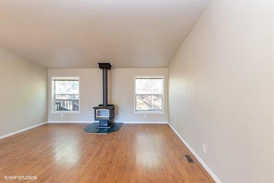 260 Pine Dell Ln, Grants Pass, OR 97526 - photo 5