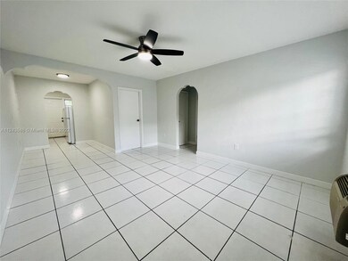 7829 Carlyle Ave unit 5, Miami Beach, FL 33141 - photo 2