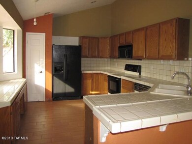 022-194591 kitchen 3