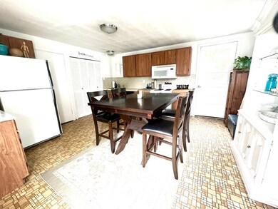 184-186 Crescent St, Rockland, MA 02370 - photo 4