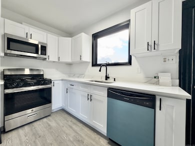 37 Goodyear Ave, Naugatuck, CT 06770 - photo 5