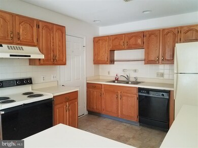 251 Crescent Dr, Hershey, PA 17033 - photo 6