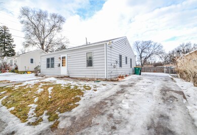 1814 E Ave d E, Bismarck, ND 58501 - photo 2