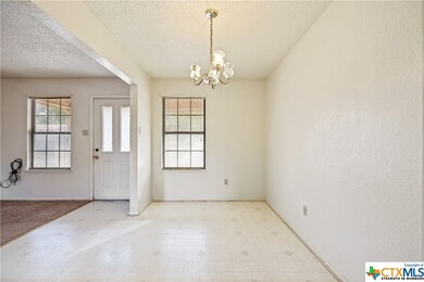 606 Eagle Dr, Eddy, TX 76524 - photo 7