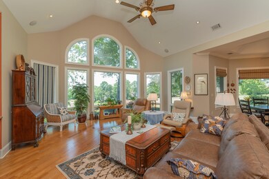 010_163_red_cedar_rd_011_174