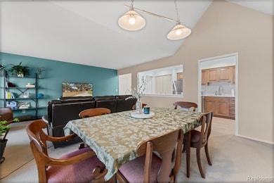 1969 Klingensmith Rd, Bloomfield Hills, MI 48302 - photo 5