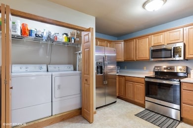 1426 Asbury Ln, Waterloo, IA 50701 - photo 5