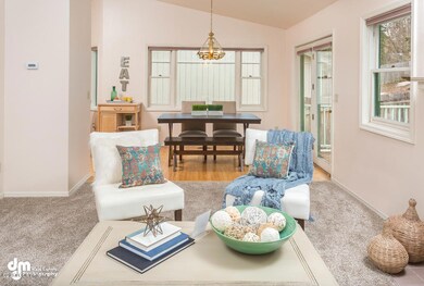 Living Room_DMD_7816-SMALL