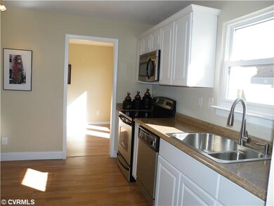 Kitchen - Very bright, new stainless steel applian