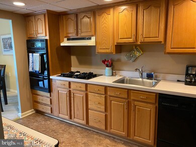 Strath Haven Condominiums unit 1221, Swarthmore, PA 19081 - photo 2