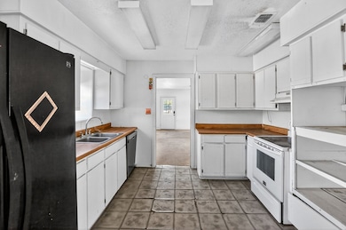 103 S High Dr, Kerrville, TX 78028 - photo 7