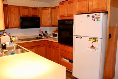 2804 Navaho Rd, Waukegan, IL 60087 - photo 2