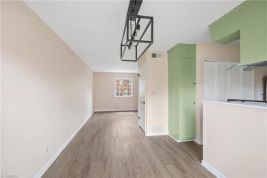 159 Charlestowne Cir, Winston Salem, NC 27103 - photo 6