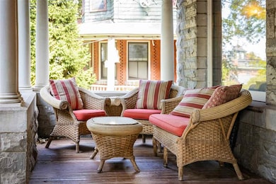 266 S Union St, Burlington, VT 05401 - photo 5