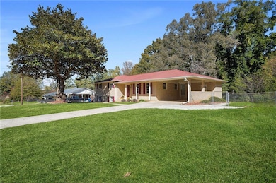 197 Buena Vista St, Winder, GA 30680 - photo 3