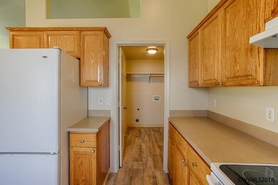 1323 S 6th St, Independence, OR 97351 - photo 7