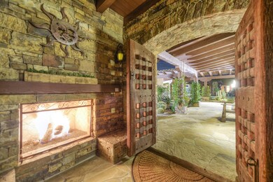 005_Courtyard Entry