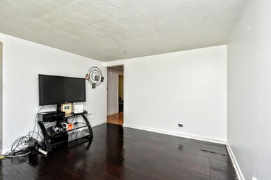 1925 Marshall Pkwy, Waukegan, IL 60085 - photo 3