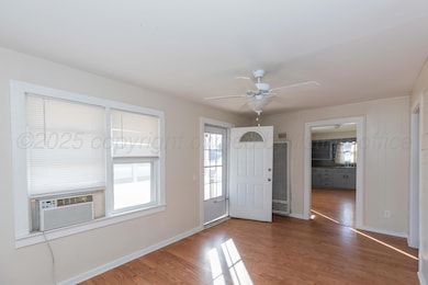 625 N Hobart St, Pampa, TX 79065 - photo 4