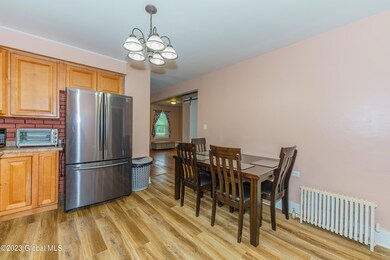 3 Kitchen 4