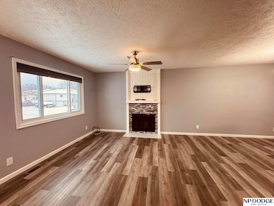 3401 Castile Dr, Bellevue, NE 68123 - photo 2