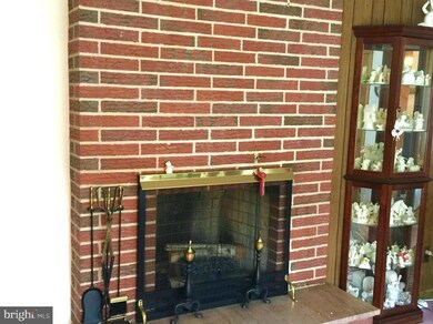 7 Pleasant Hill Ln, Owings Mills, MD 21117 - photo 4