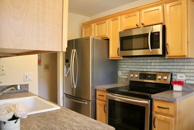 820 Seward St unit 2E, Evanston, IL 60202 - photo 3