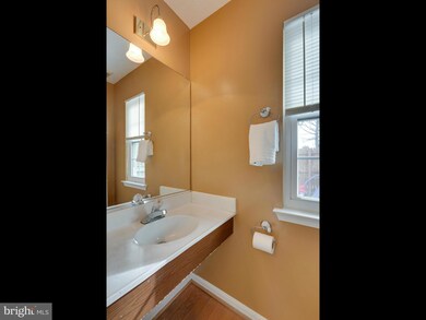 14016C Grumble Jones Ct, Centreville, VA 20121 - photo 4