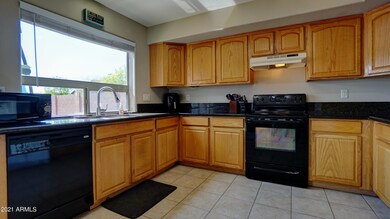 7 - Kitchen