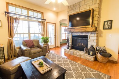 732 N Allison St, Nixa, MO 65714 - photo 5