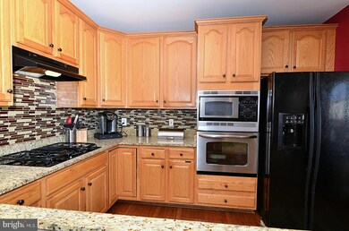 42700 Rolling Rock Square, Chantilly, VA 20152 - photo 6