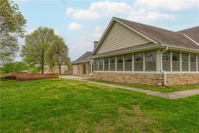 704 Condor St, Raymore, MO 64083 - photo 2