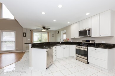 2112 Wicklow Rd, Naperville, IL 60564 - photo 6