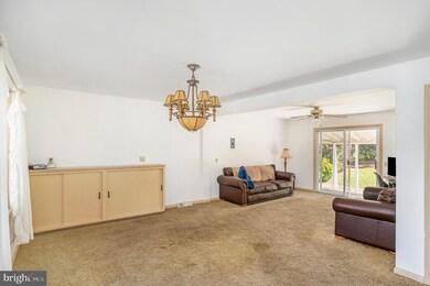 3035 Elm Rd, Reading, PA 19605 - photo 4