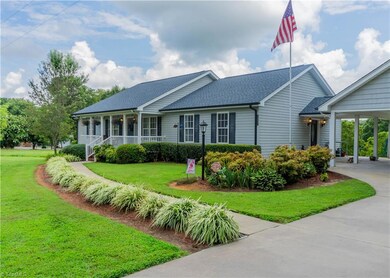 1555 Southmont Dr, Asheboro, NC 27205 - photo 2