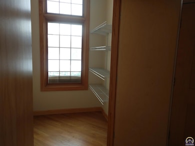 3902 SW Lincolnshire Rd, Topeka, KS 66610 - photo 4