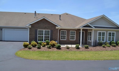 14 Moore Farm Cir NW, Huntsville, AL 35806 - photo 2