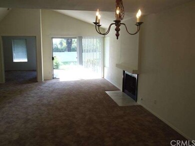 LIVING ROOM AND DINNING ROOM COMBINATION NOTE VIEW