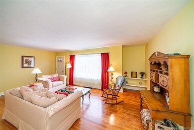 1710 Woodland Rd, New Albany, IN 47150 - photo 2