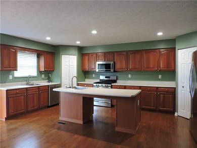 Fully equipped kitchen with 2 pantries, tons of ca