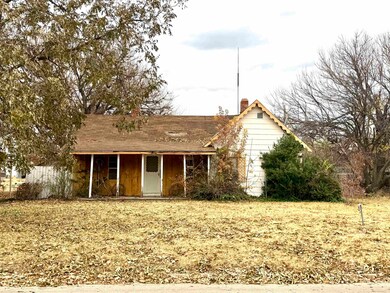 601 N Elm St, Mooreland, OK 73852 - photo 6