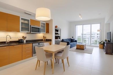 Two Midtown Miami Condominium unit H0604, Miami, FL 33137 - photo 2