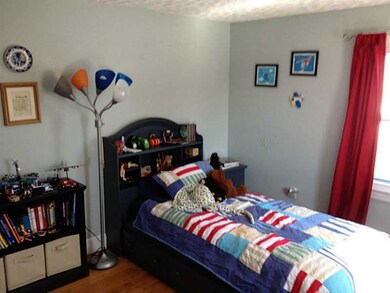 127 Newport Ave, Middletown, RI 02842 - photo 7