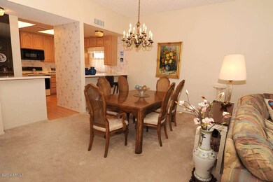 DINING ROOM & KITCHEN