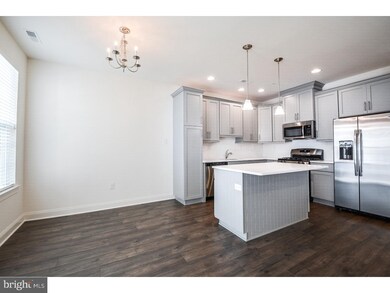 782 W 2nd St, Lansdale, PA 19446 - photo 6