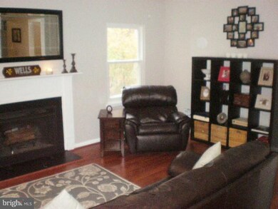 11551 Summer Oak Dr, Germantown, MD 20874 - photo 2